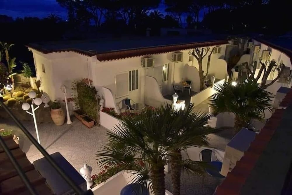 Junior Village Ischia 2/26