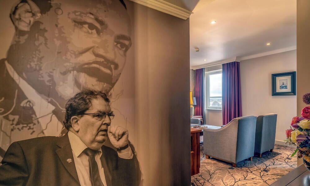 City Hotel Derry 44/68