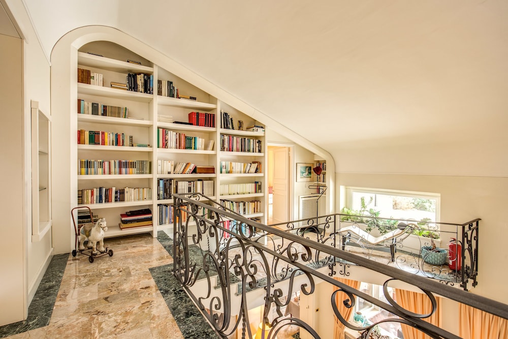 La Gaura Guest House 25/47