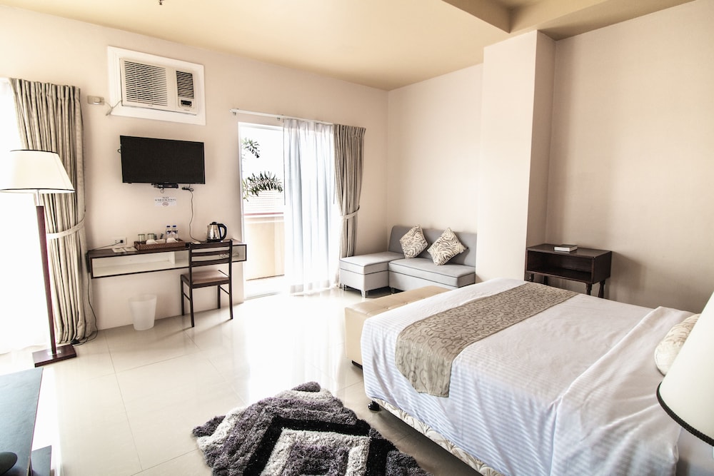 Sierra Hotel 28/46