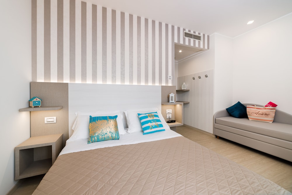 Hotel Ariane 39/61