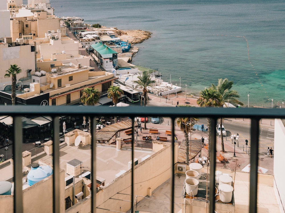 ibis Styles ST Pauls Bay Malta 46/49