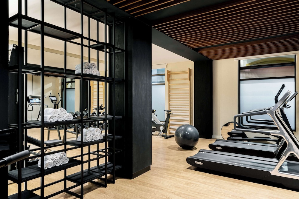 Radisson Collection Hotel, Magdalena Plaza Sevilla 40/73