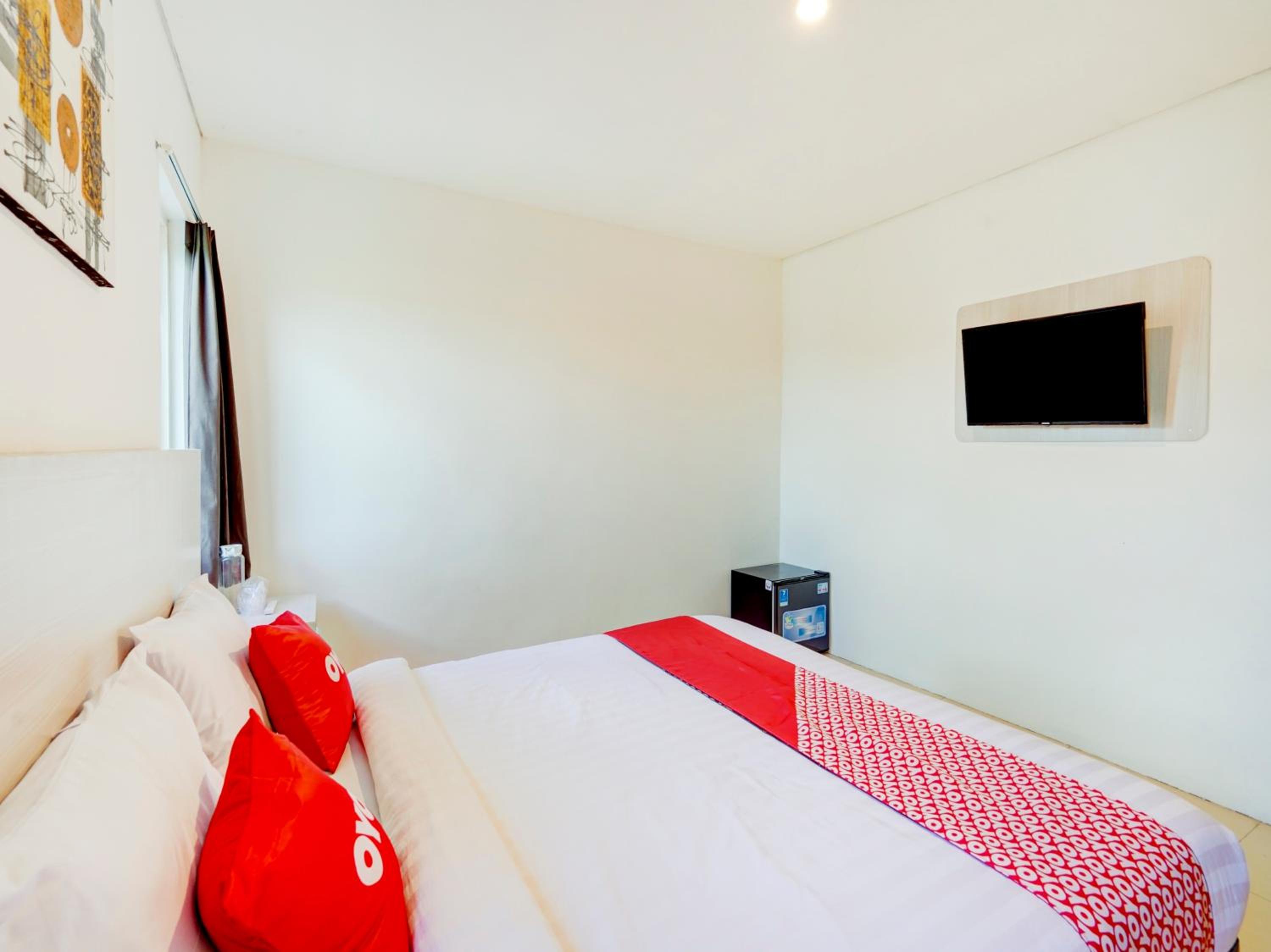 LG Hotel Jember 23/50