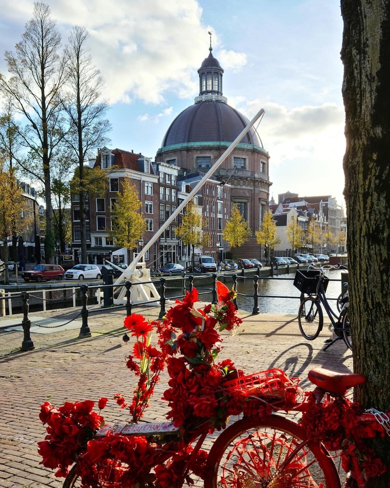 Hotel Canal View 16/32