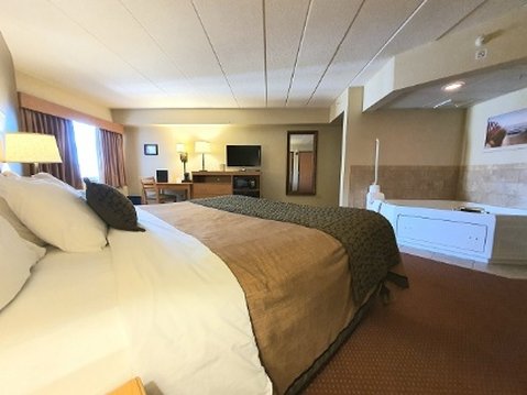 AmericInn by Wyndham Waconia 47/80
