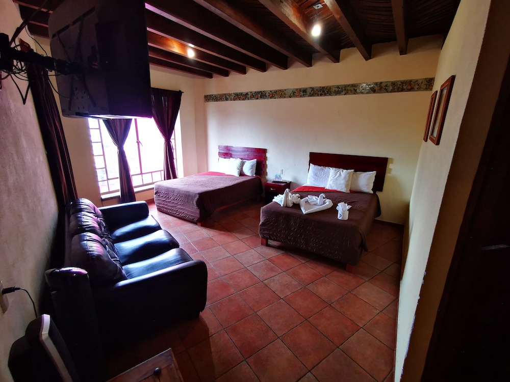Hotel Chocolate Suites 20/50