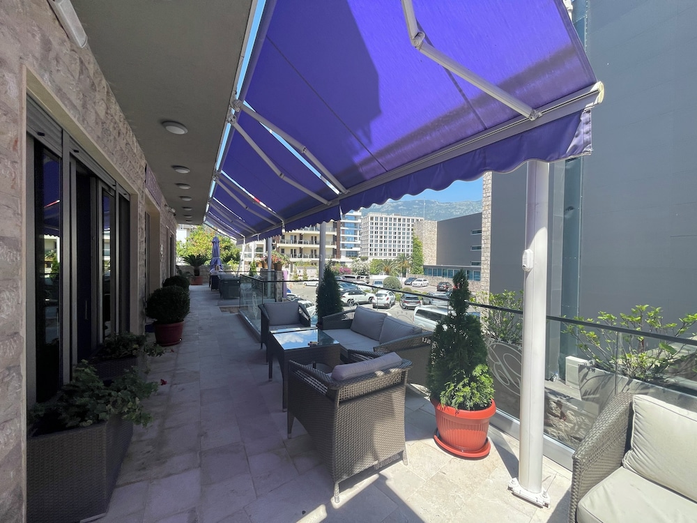 HOTEL BUTUA RESIDENCE 85/100