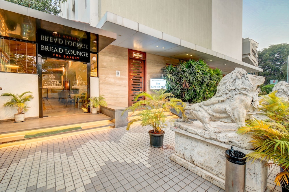 The Ssk Solitaire Hotel & Banquets 6/50