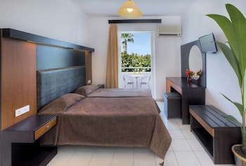 Corali Hotel 43/63