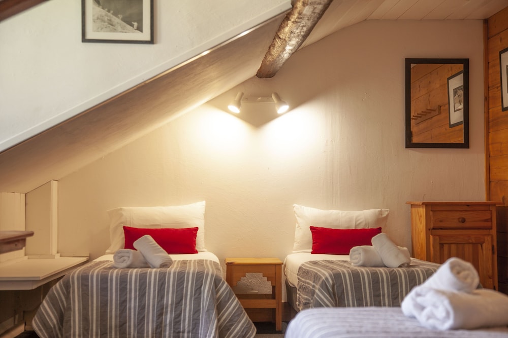 La Chaumiere Mountain Lodge 11/50