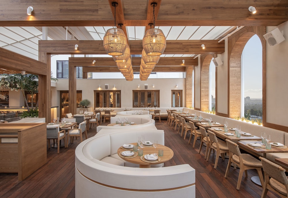 The Valorian Los Angeles, Curio Collection by Hilton 68/87