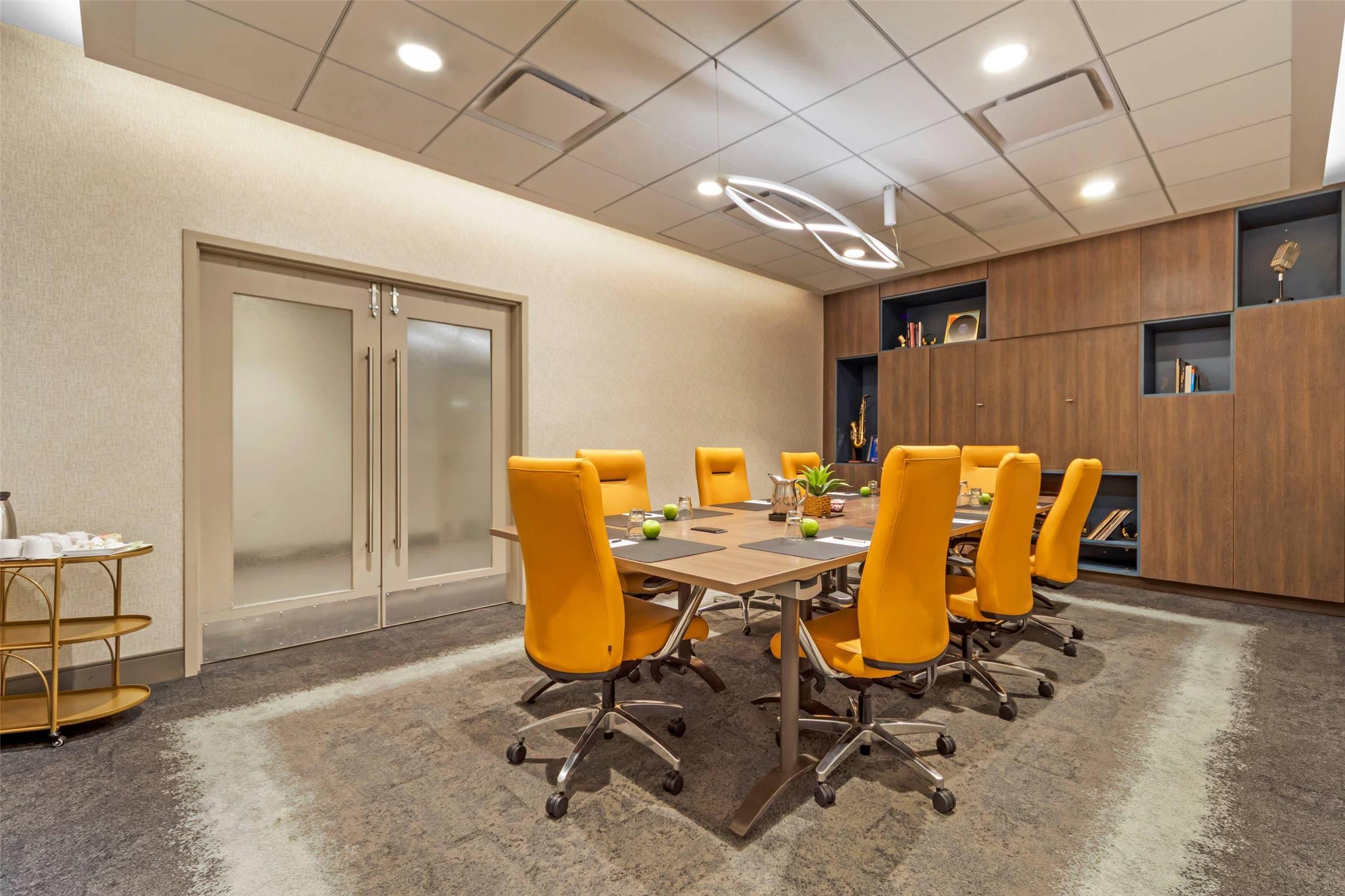 Cambria Hotel Philadelphia Downtown - Center City 53/60