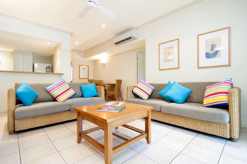 Latitude 16 Mowbray By the Sea 12/47