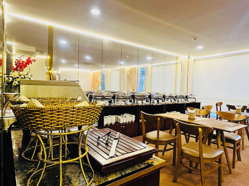 Huong Sen Annex Hotel 56/68