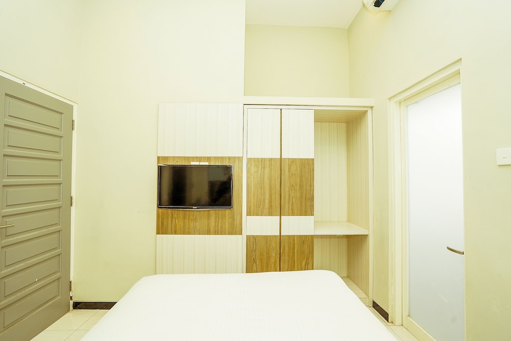 Ardhya Guest House 33/46