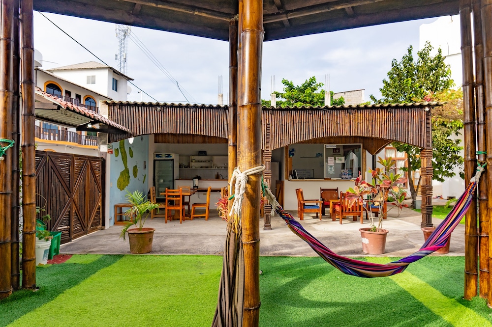 Gran Hostal Tintorera 28/34