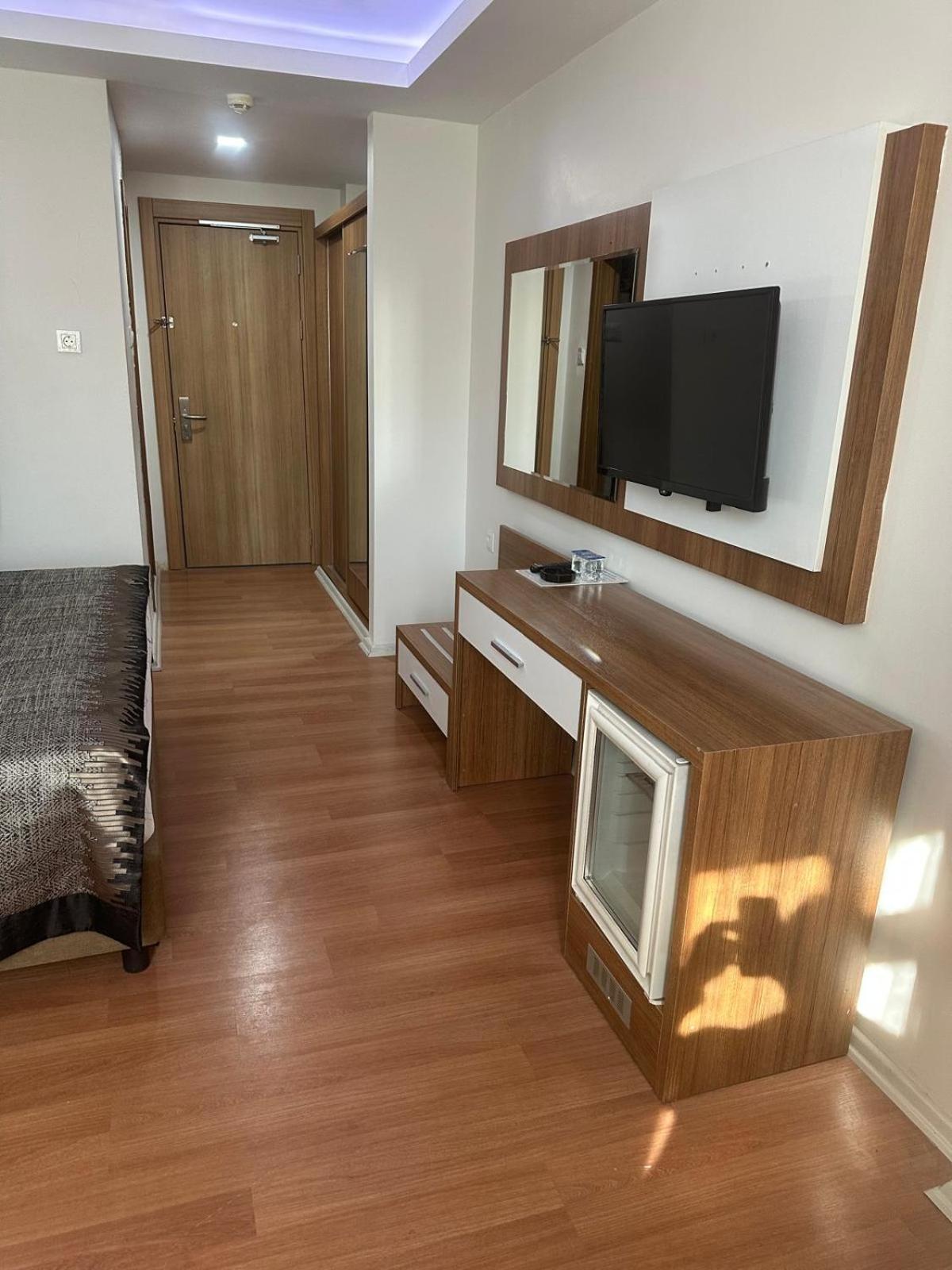 Grand Ari Otel 41/44