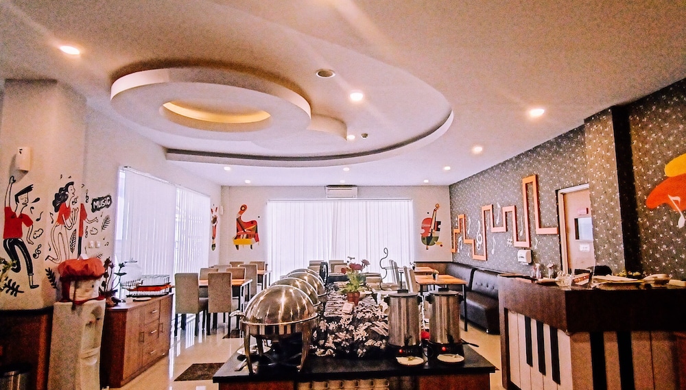 Front One Hotel Nganjuk 20/30
