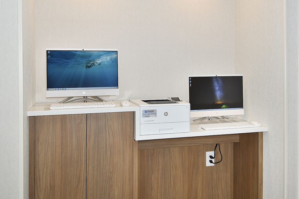 Fairfield Inn & Suites By Marriott Portland Airport 43/49