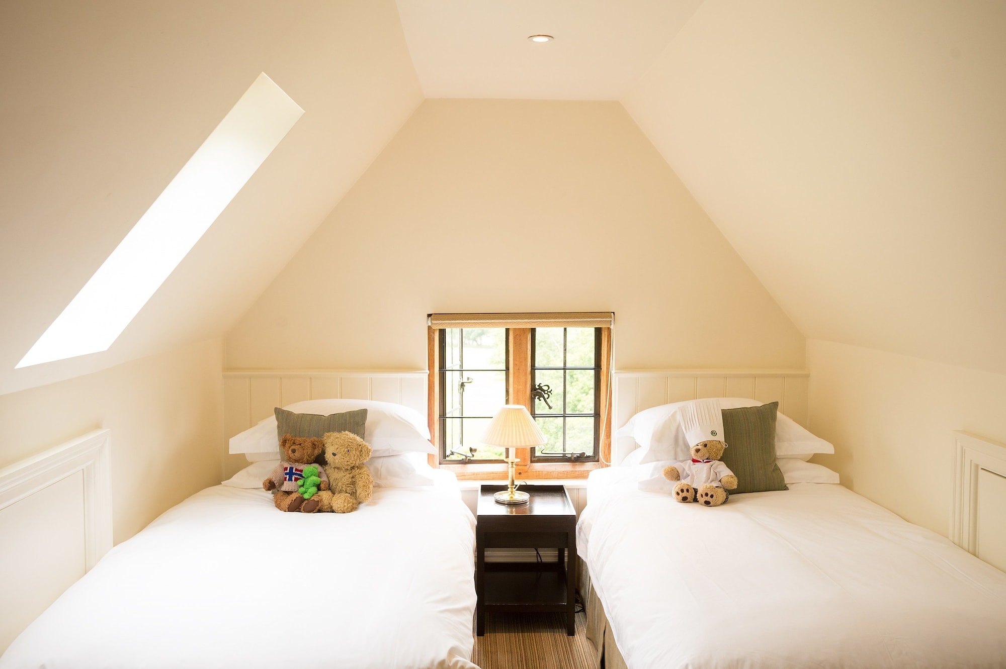 Loft, Family, Suite, 1 King and 1 Single Beds