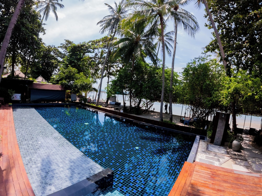 J4 Hotel Samui 45/50