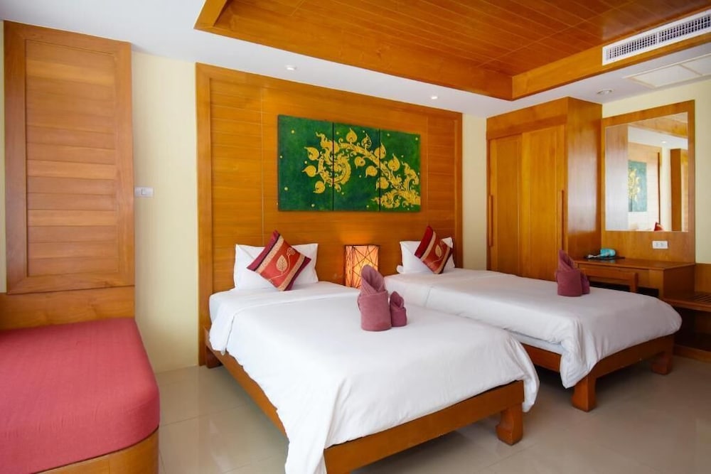 DELUXE, TWIN BEDS