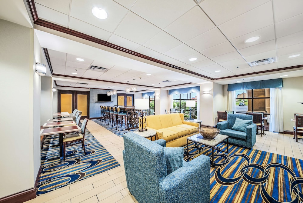 Hampton Inn Greenfield 26/36