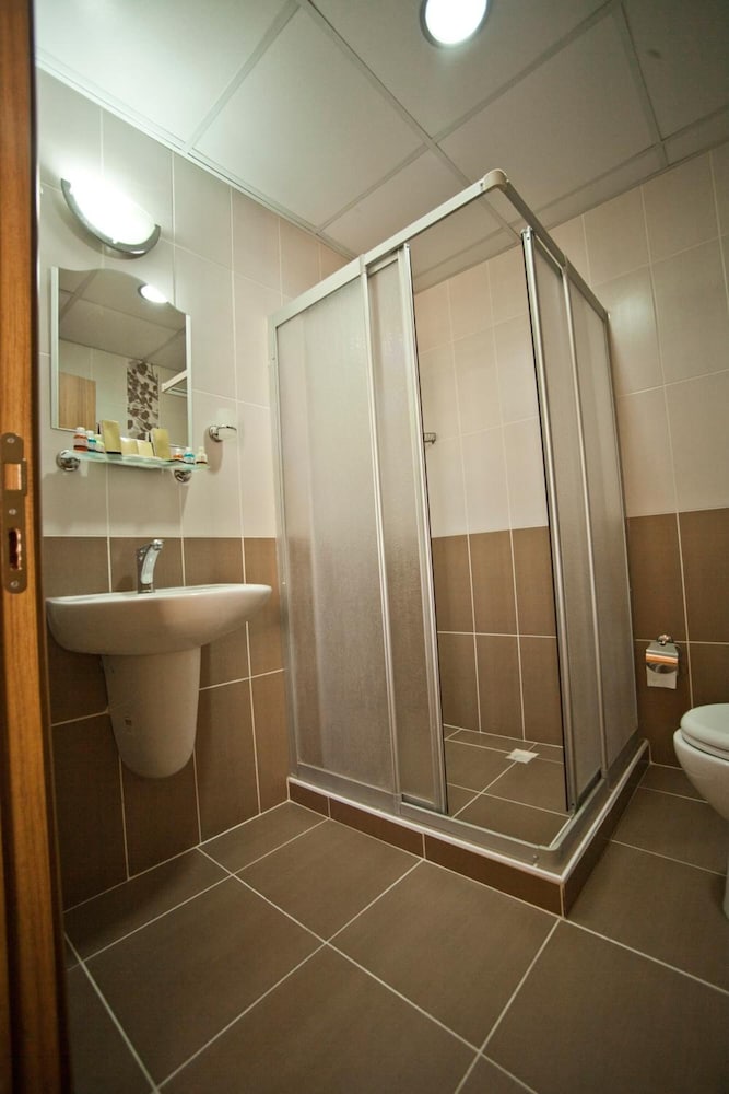 Avcilar Vizyon Hotel 33/33