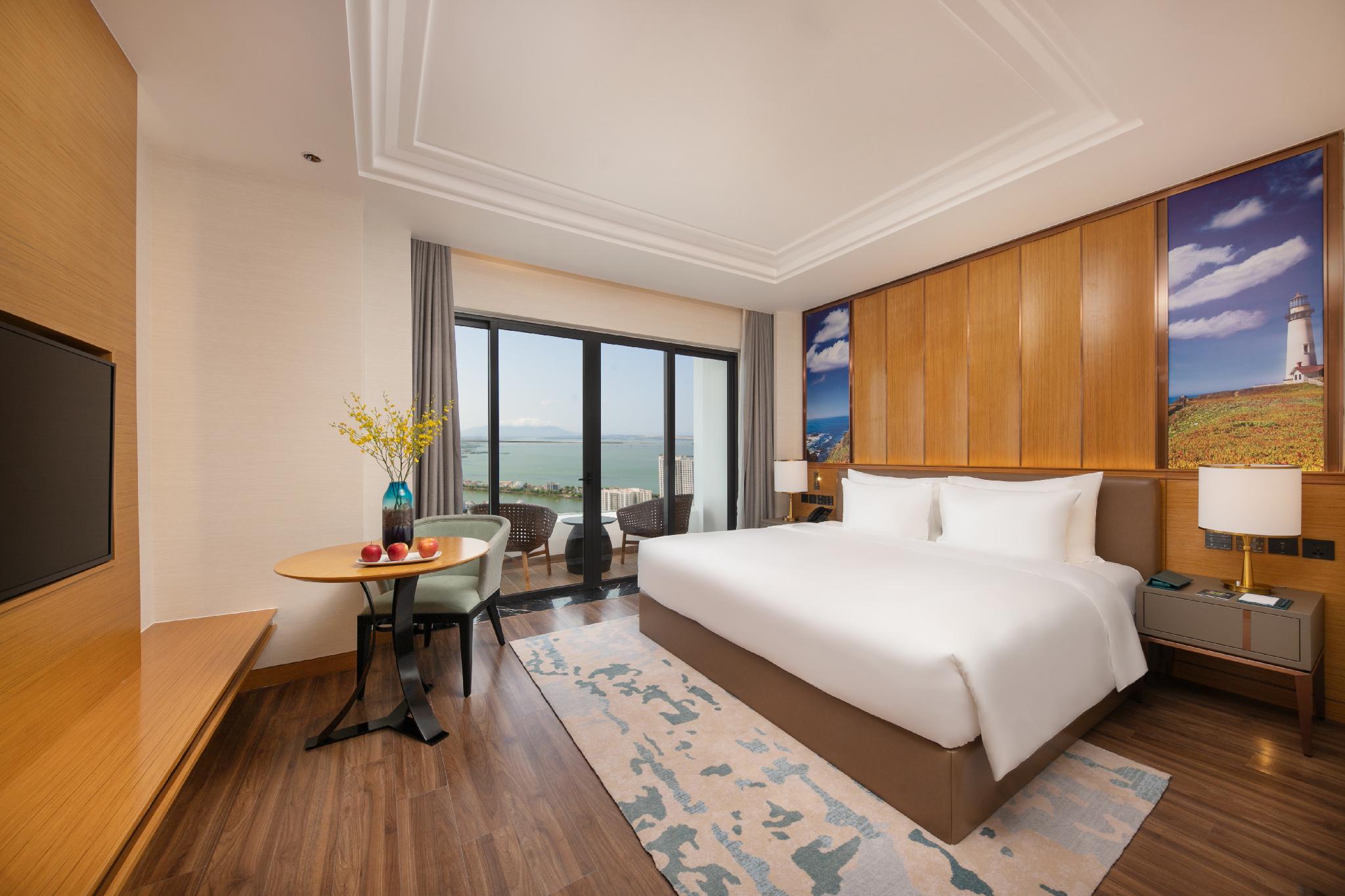 Premium, Double Bed, Bay View