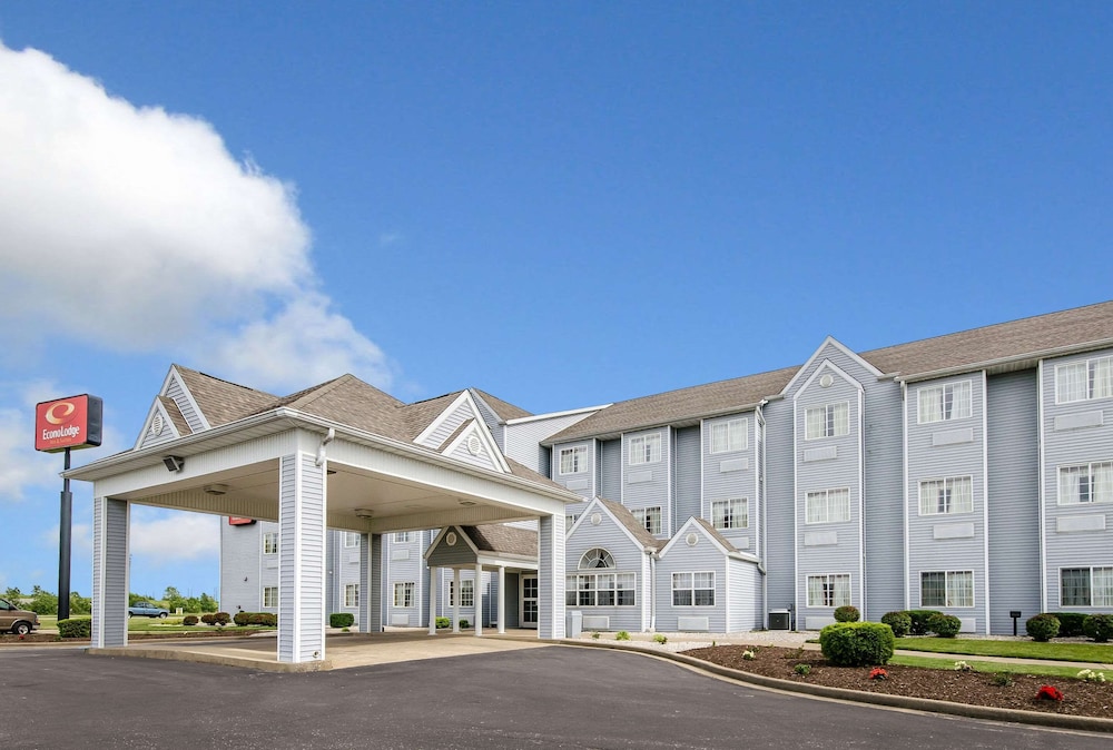 Econo Lodge Inn & Suites Evansville East 38/40
