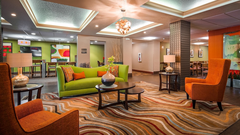 Best Western Plus Universal Inn 32/46