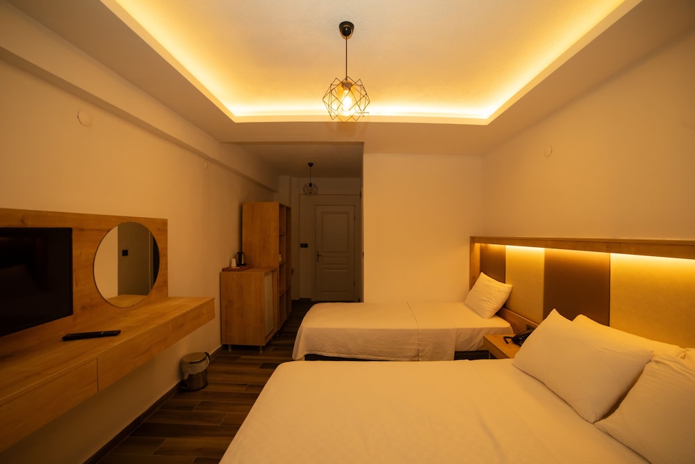 Estia Hotel 9/17