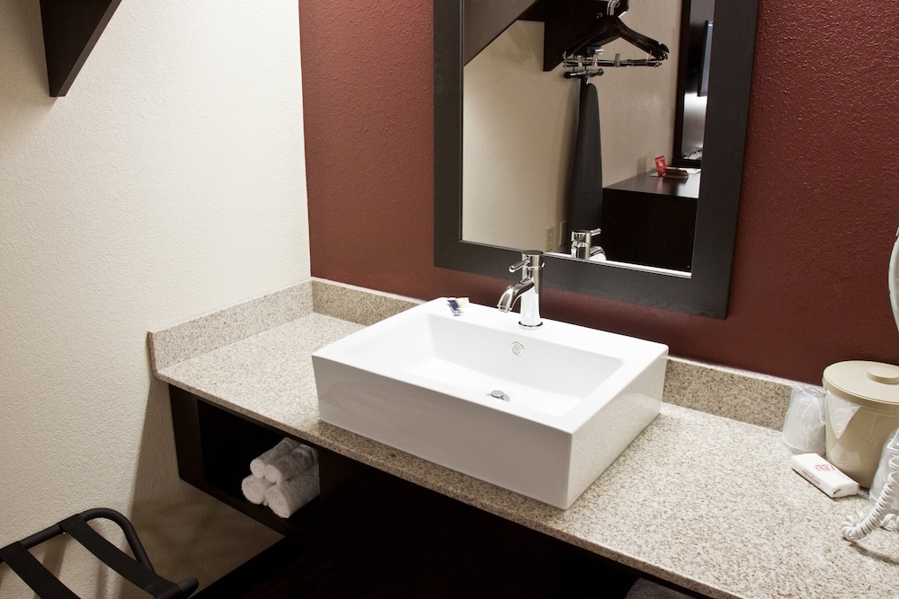 Red Roof Inn Columbus West - Hilliard 21/25
