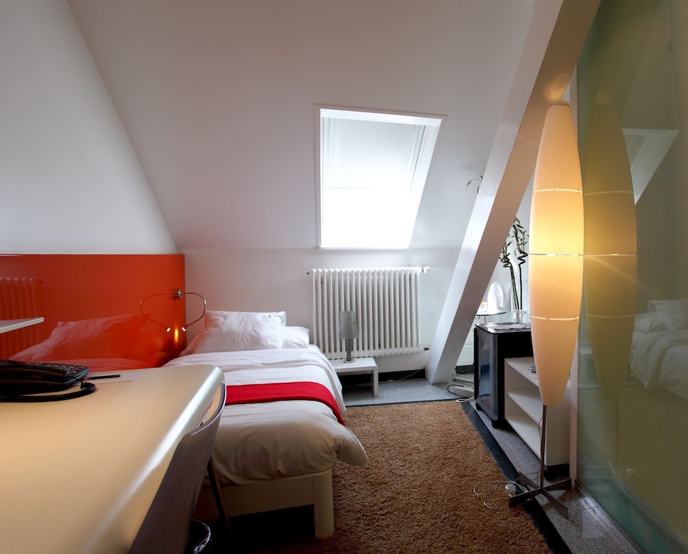 Design Hotel F6 22/44