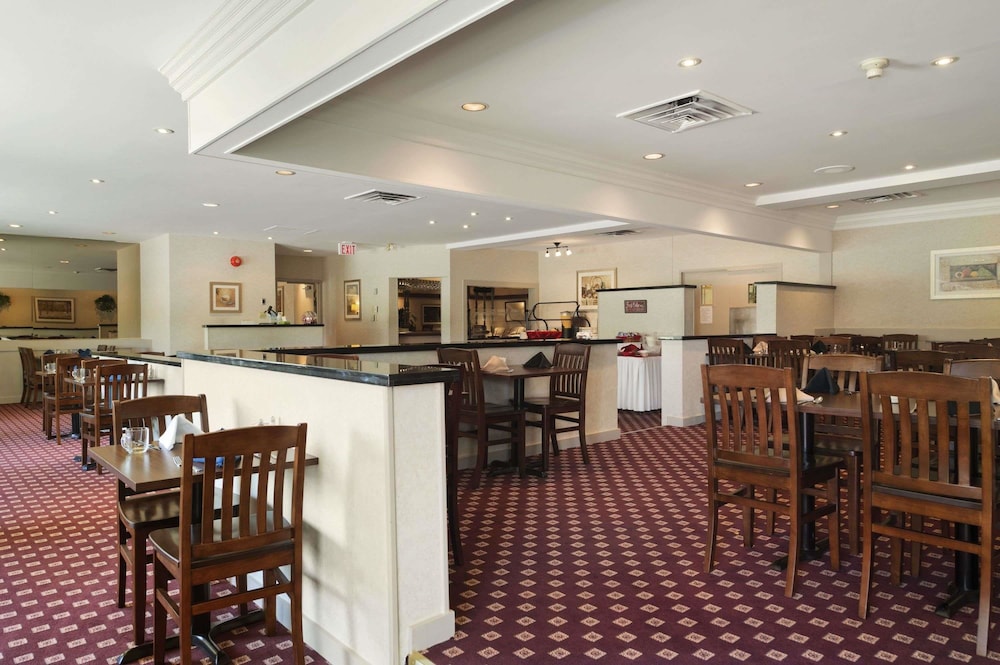 Ramada By Wyndham Trenton 16/23