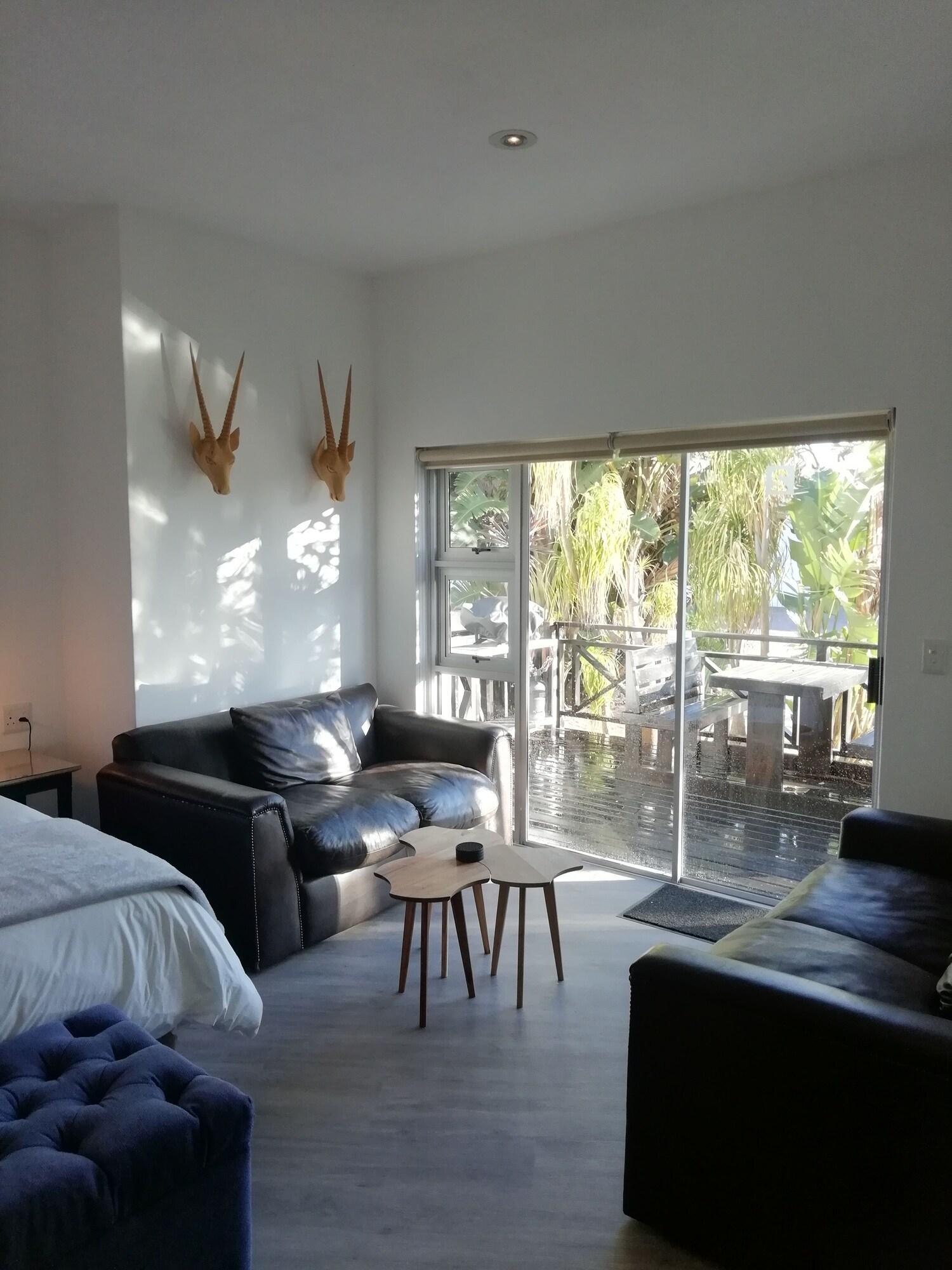 Sunshowers Plett 16/53