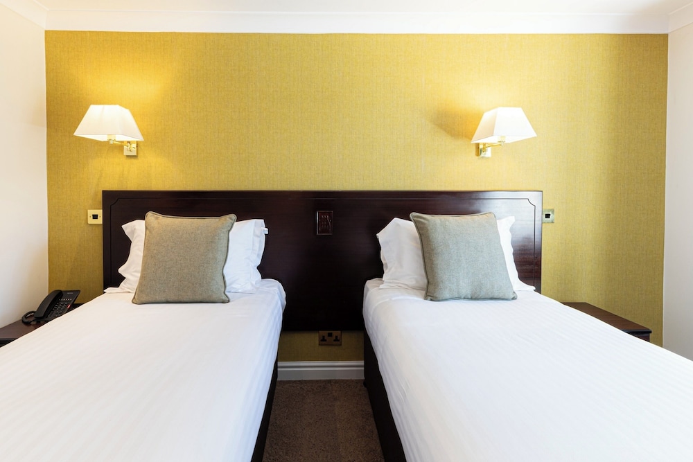 غرفة كلاسيكية بسرير كينج يُسمح فيها بالحيوانات الأليفة، Lake District Castle Inn 6/7