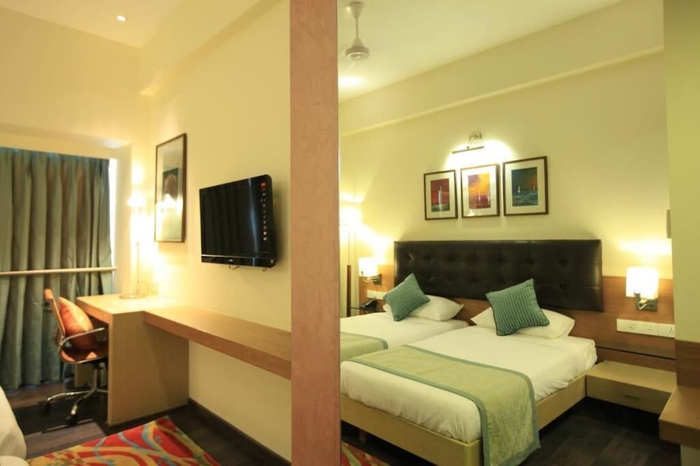 Riverview Hotel 8/48