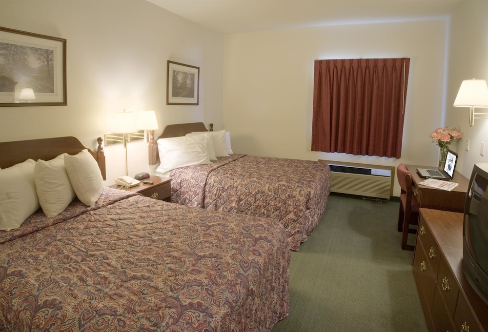 Americas Best Value Inn Gaylord 20/42