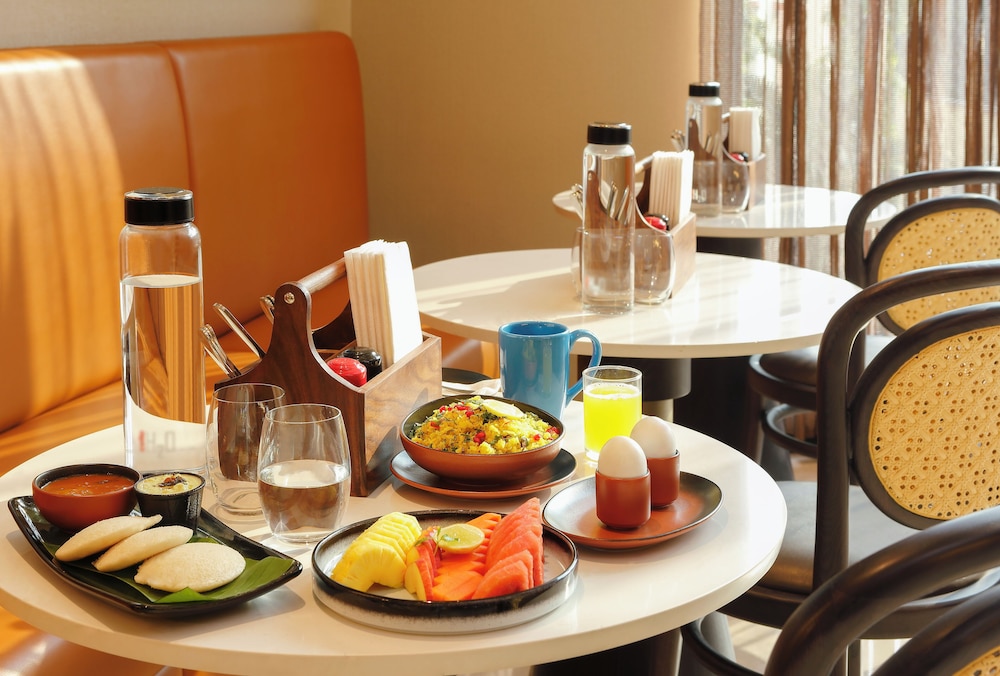 Ibis Mumbai BKC 60/75