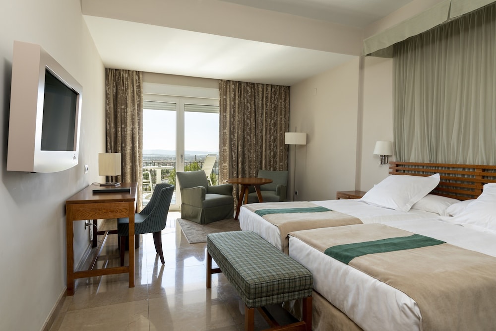 Parador de Cordoba Hotel 10/50