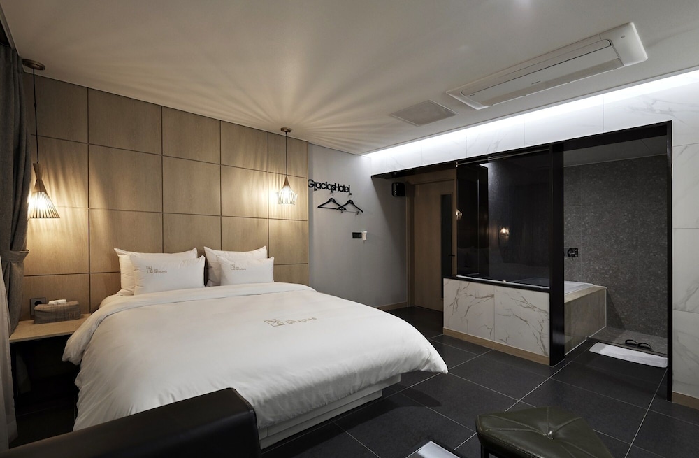 Gracias Hotel Gimhae 22/50