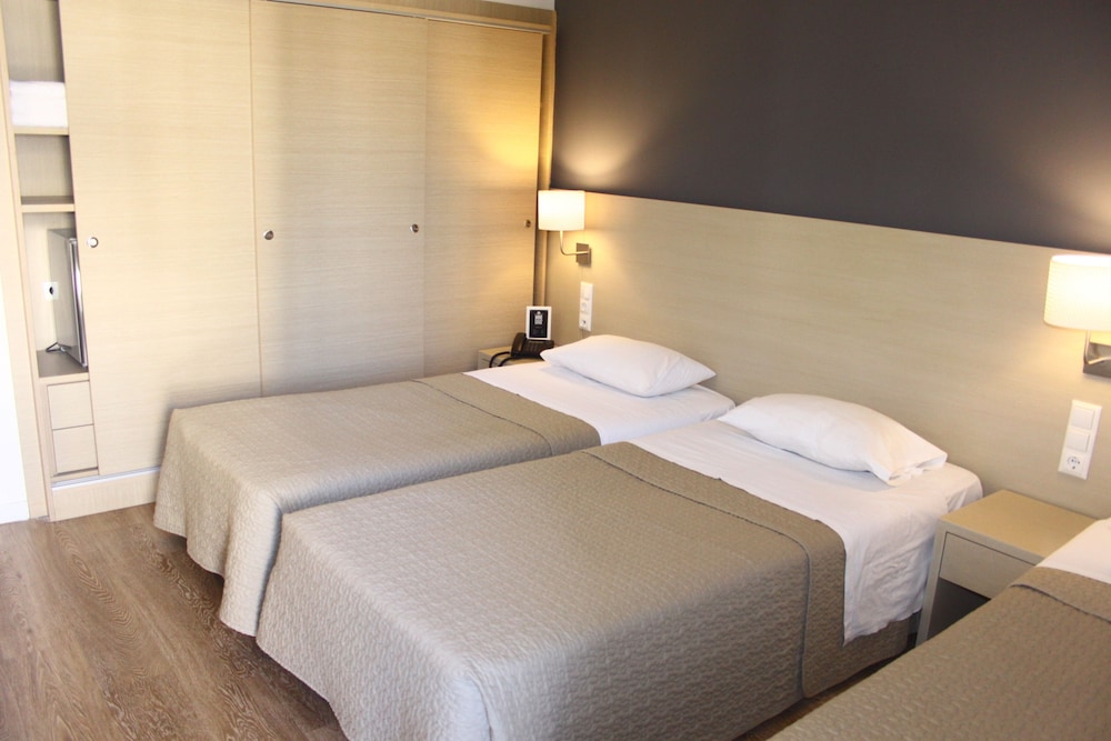 Dionissos Hotel 7/34