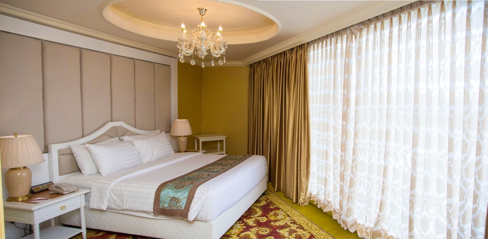 The Grand Kandyan Hotel 23/70