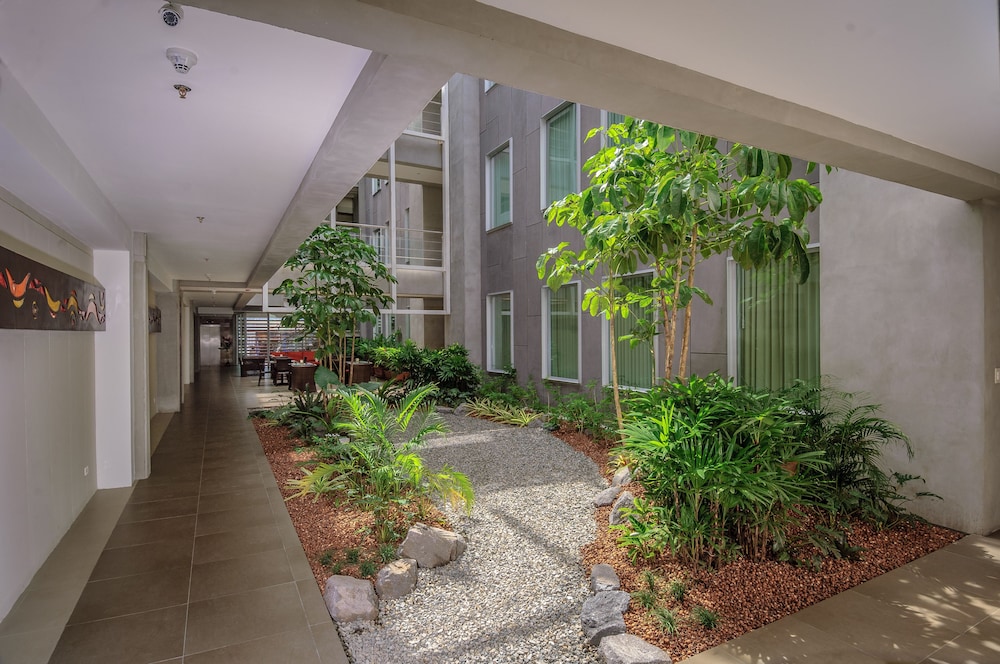 Isla Verde Hotel 41/43