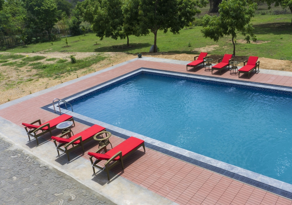 Flamingo Nature Resort 13/19