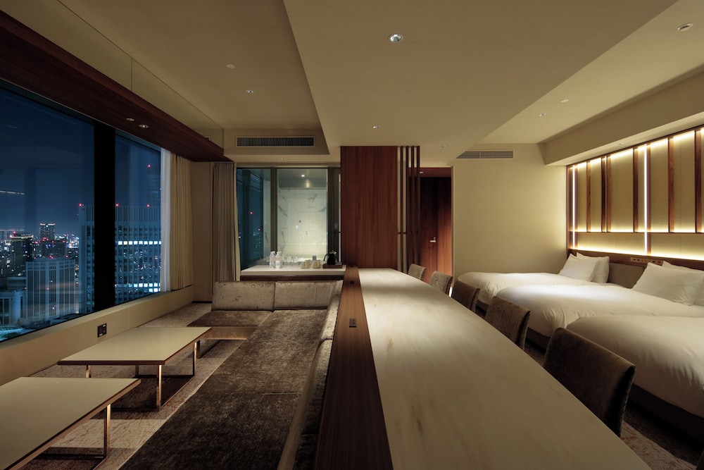 Candeo, Premium, Suite, 4 Beds, 2 Sofa, Sofa, Private Spa