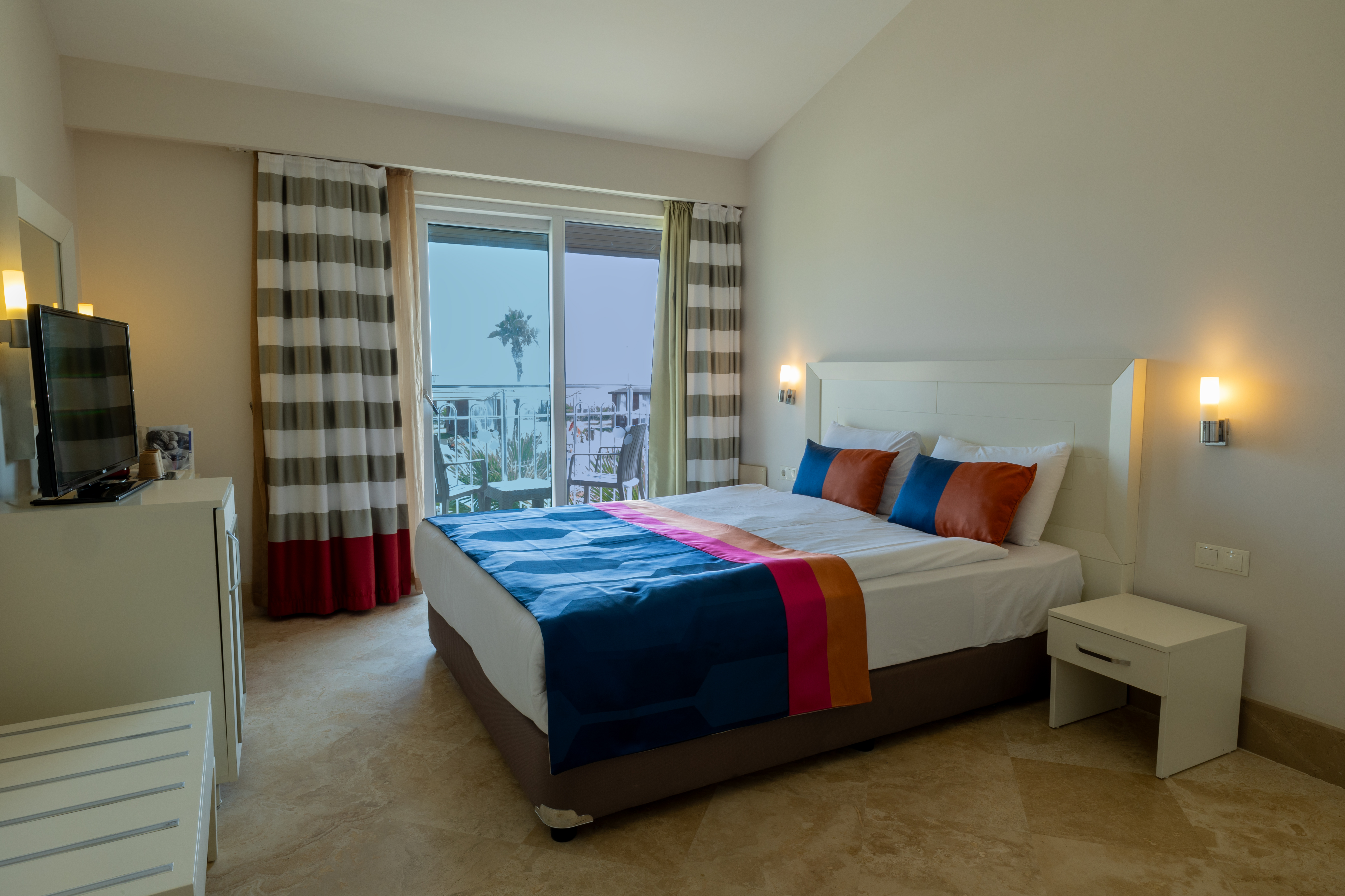 Room at Crystal Boutique Comfort Collection - Adult Only, SERIK