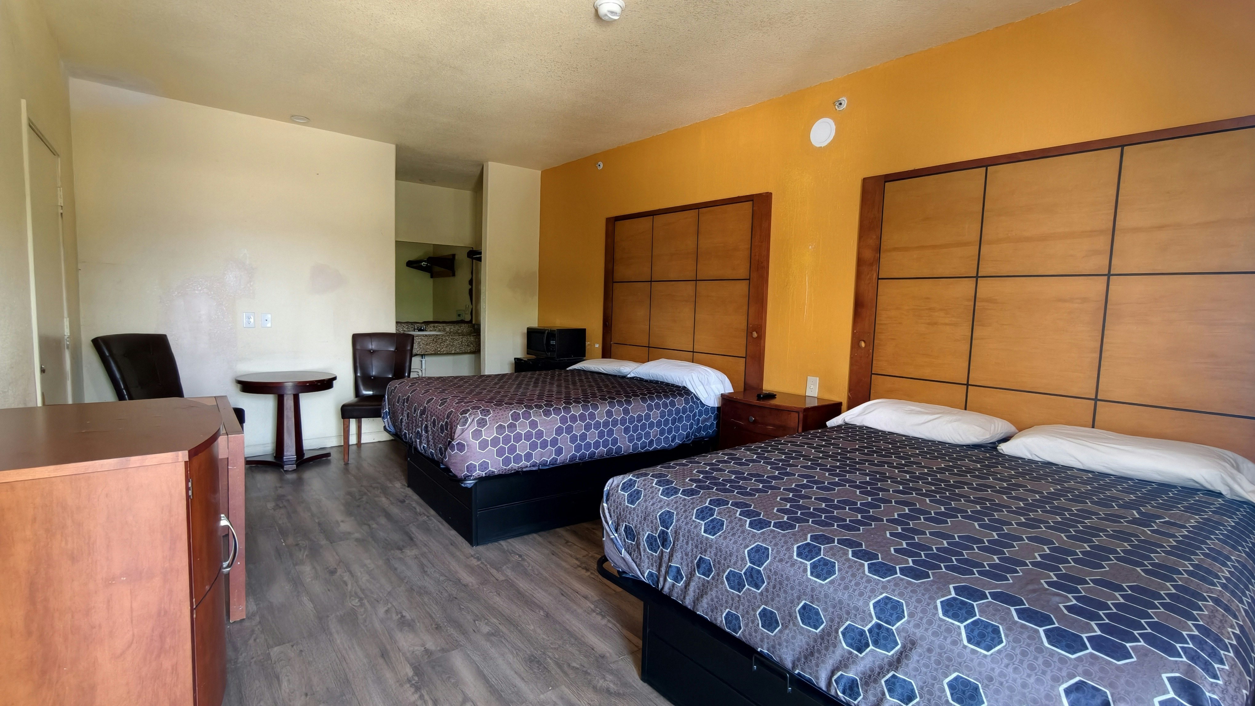 Executive Inn & Suites San Marcos, TX 22/38